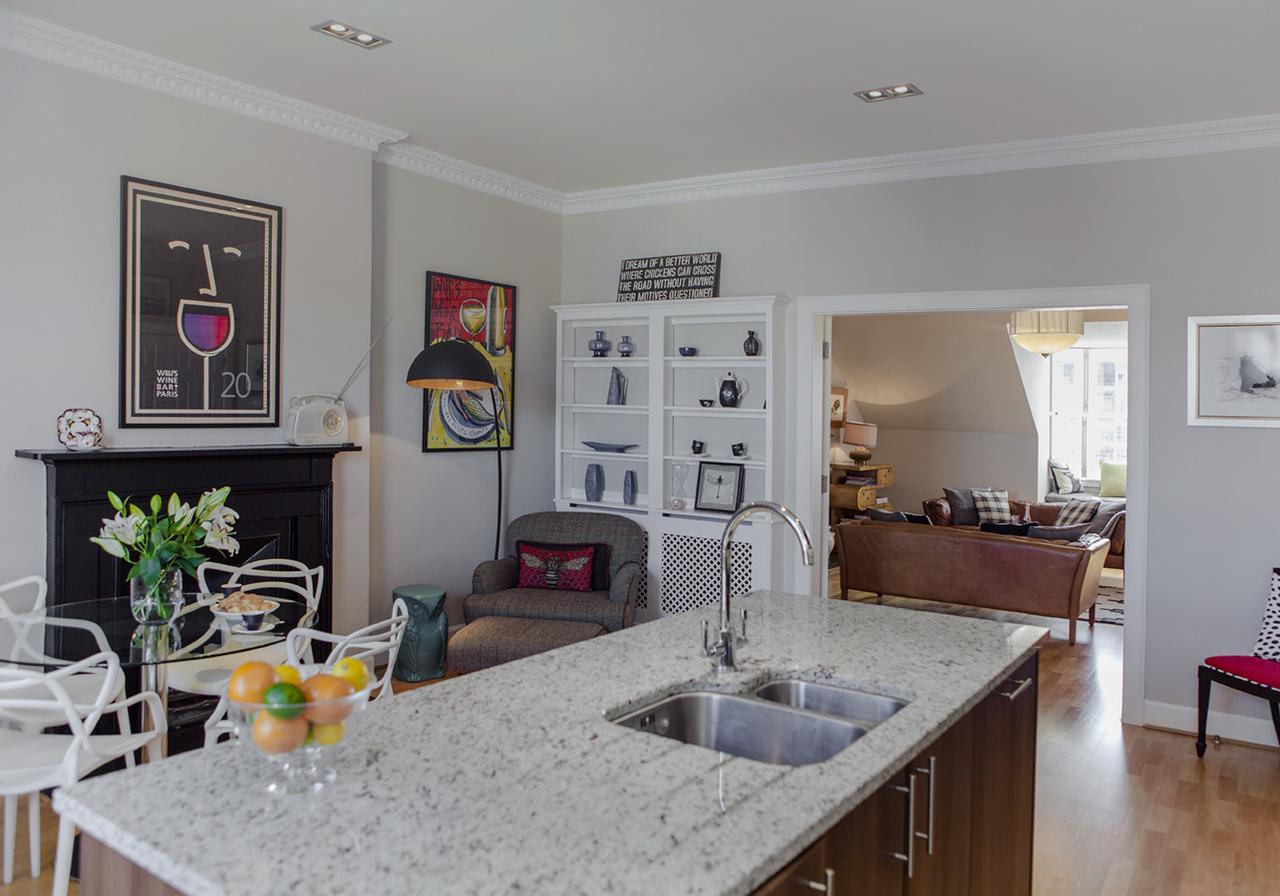 The Skyline - The Edinburgh Address Apartment Bagian luar foto